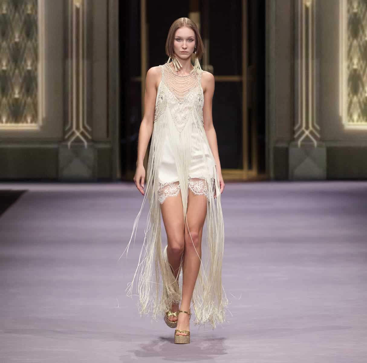 Tulle Red Carpet dress with fringes and beads - Image 2
